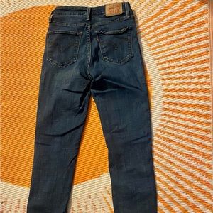 10 listings for $10 🛍️ Levi Strauss 721 high rise skinny jeans 👖